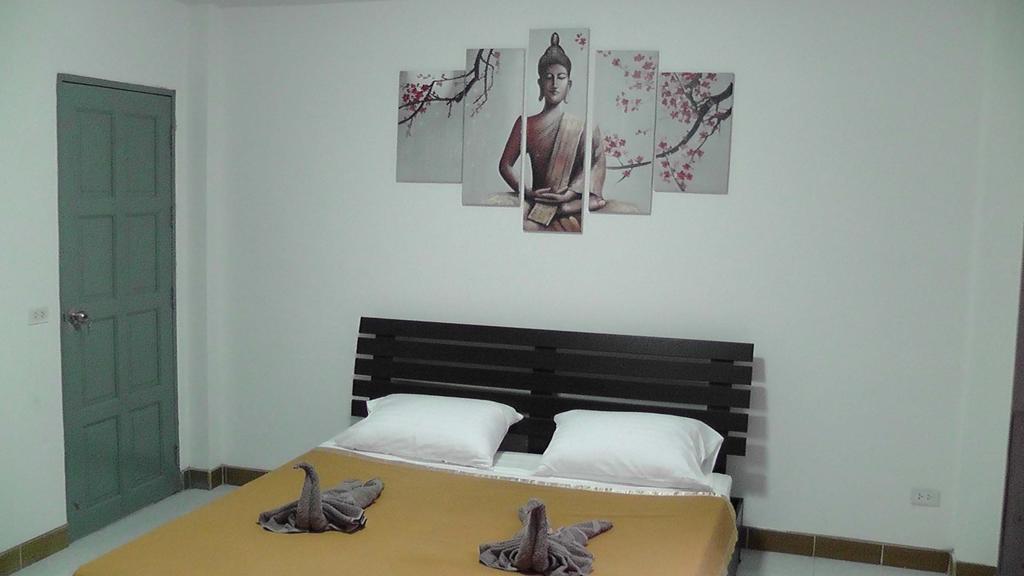 Feng Shui House Hotel Patong Phòng bức ảnh