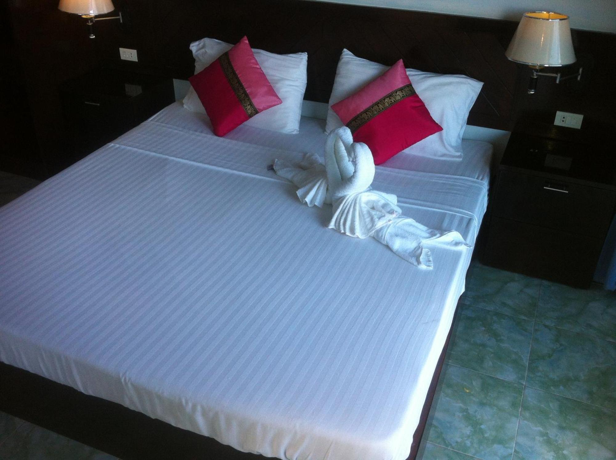 Feng Shui House Hotel Patong Ngoại thất bức ảnh