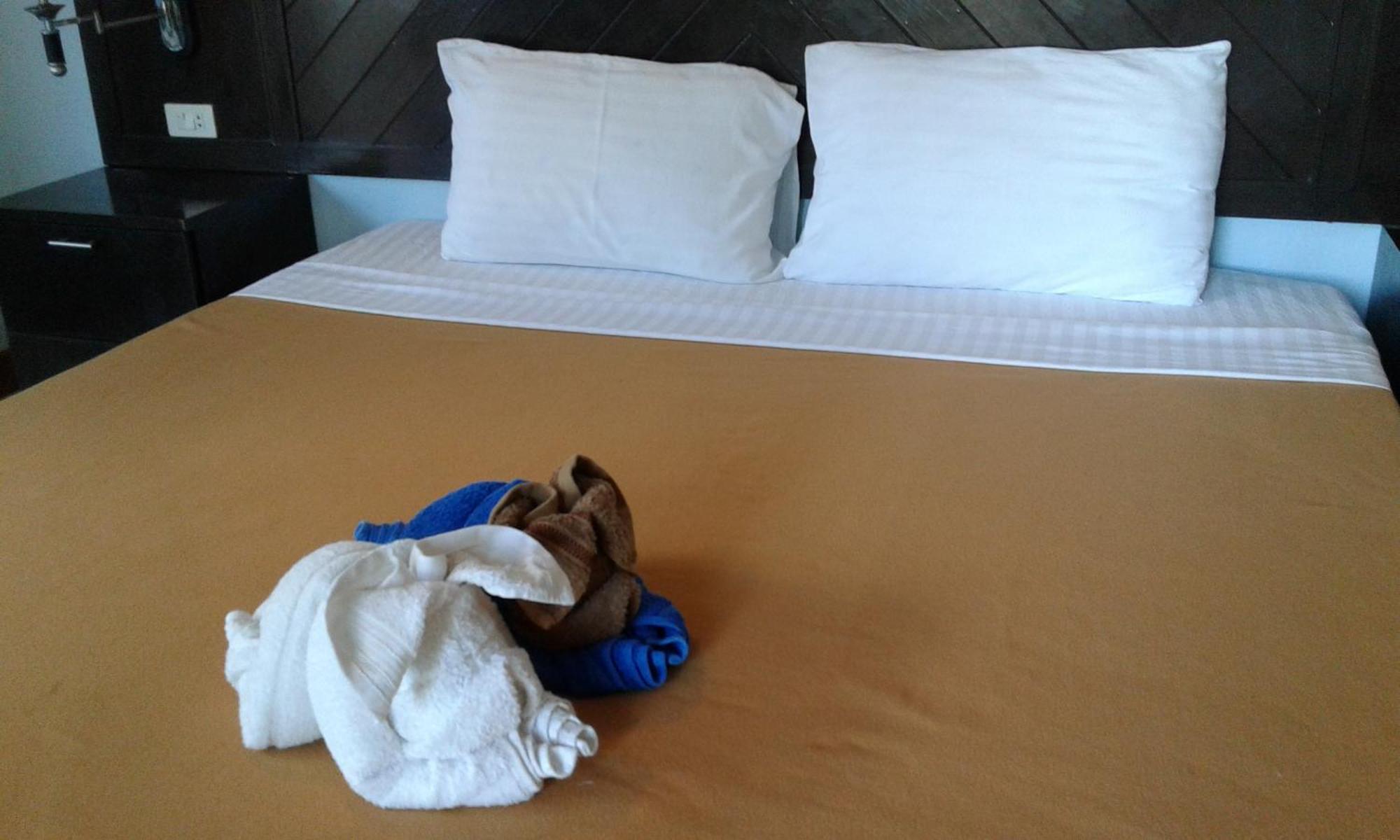 Feng Shui House Hotel Patong Ngoại thất bức ảnh