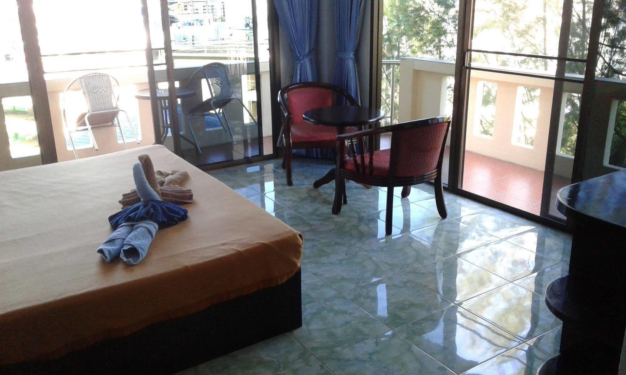 Feng Shui House Hotel Patong Ngoại thất bức ảnh