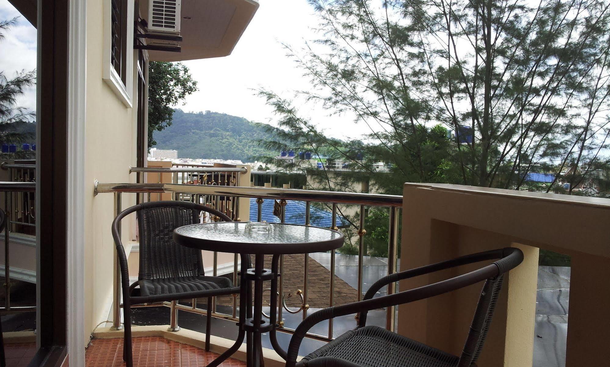 Feng Shui House Hotel Patong Ngoại thất bức ảnh